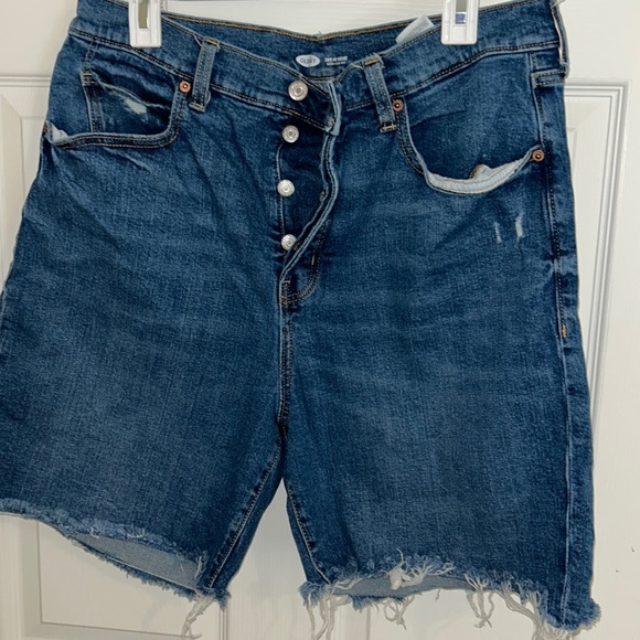 Old Navy Jean Shorts - Picture 1 of 4